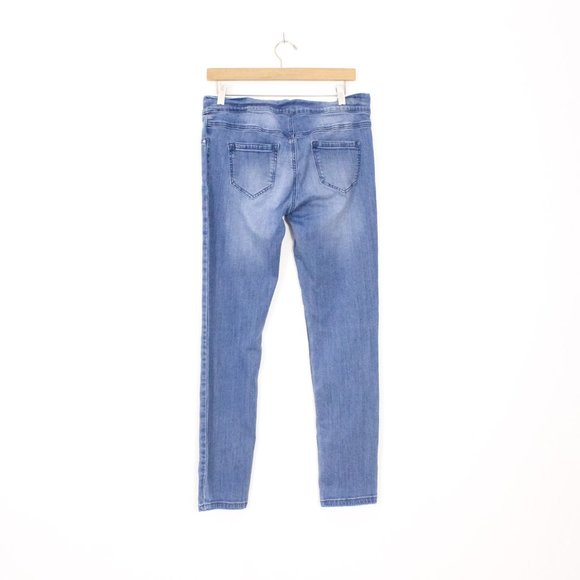 *Le Chateau Light Wash Skinny Jeans - Picture 4 of 5